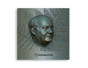 Bronzen Plaquette met blad en logo Photosculptura close up
